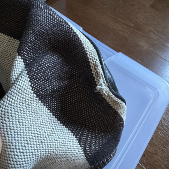 Burberry Shoulder Bag (with clutch insert) - Picture 5 of 9